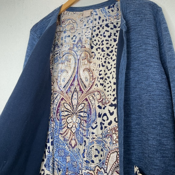 Chico's Paisley Leopard Print Cardigan Long Sleeve Fall Sweater Size 2 (US L/12) - Picture 4 of 13